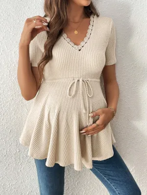 Camiseta premamá Cherry Vibes: estilo y comodidad en
