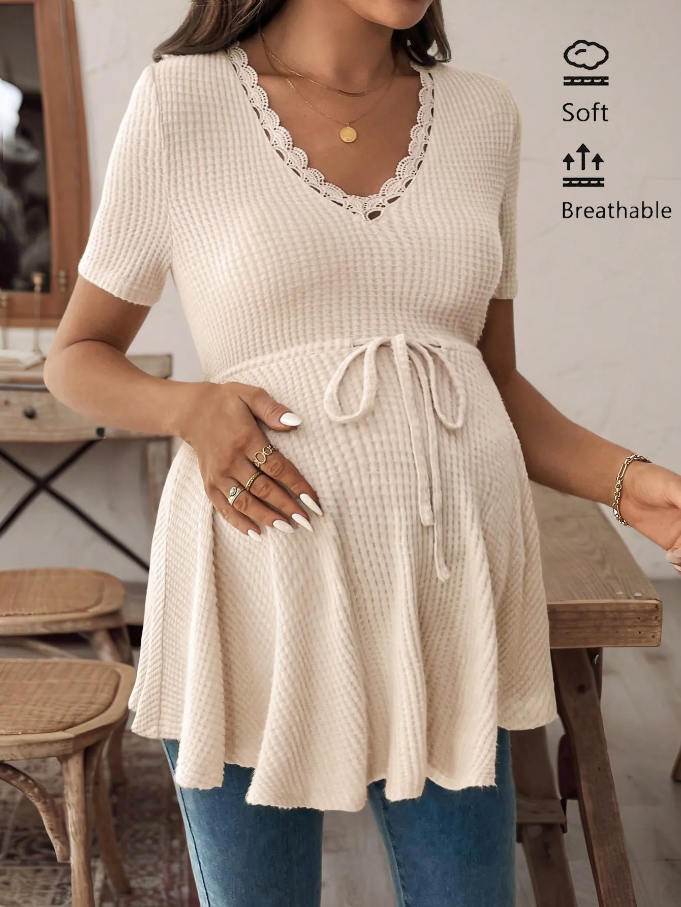 Camiseta premamá Cherry Vibes: estilo y comodidad en