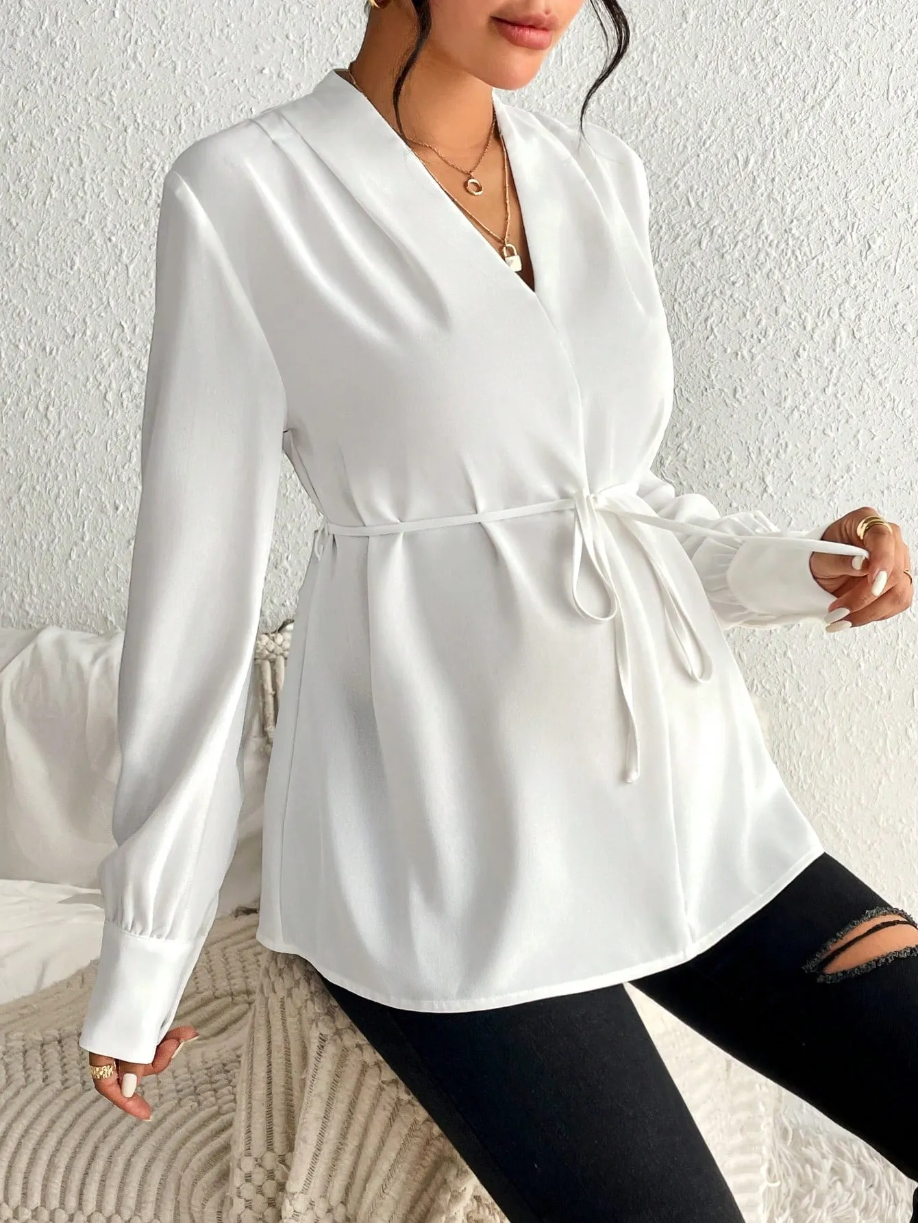 Cherry Vibes Blusa de manga larga con cuello en V para maternidad