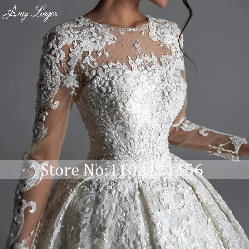 Classic O-Neck Long Sleeve Ball Gown Wedding Dress