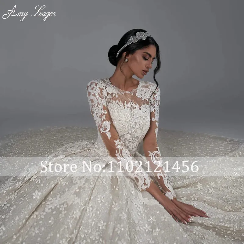 Classic O-Neck Long Sleeve Ball Gown Wedding Dress