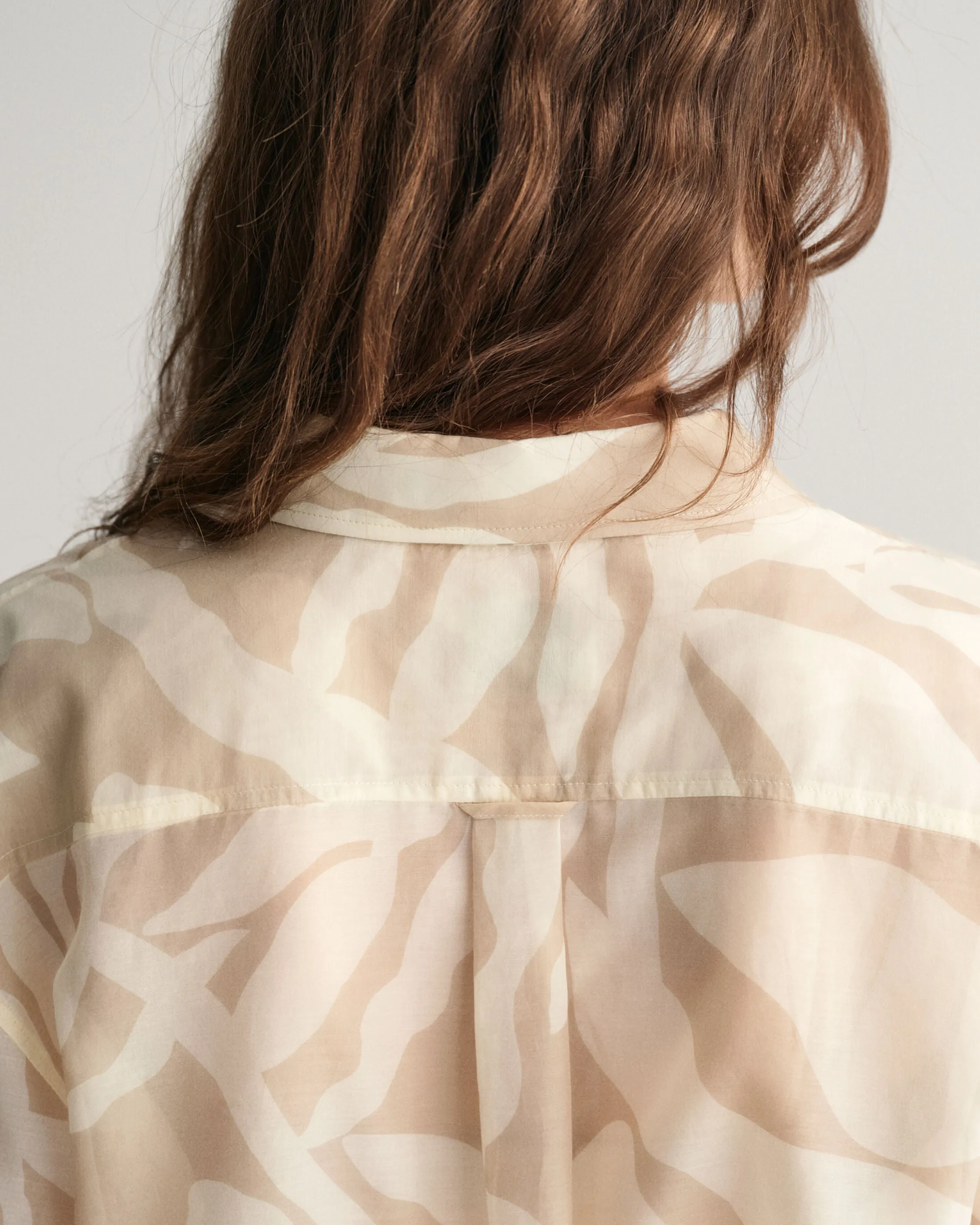 Gant Womens Palm Silk Shirt - Dry sand