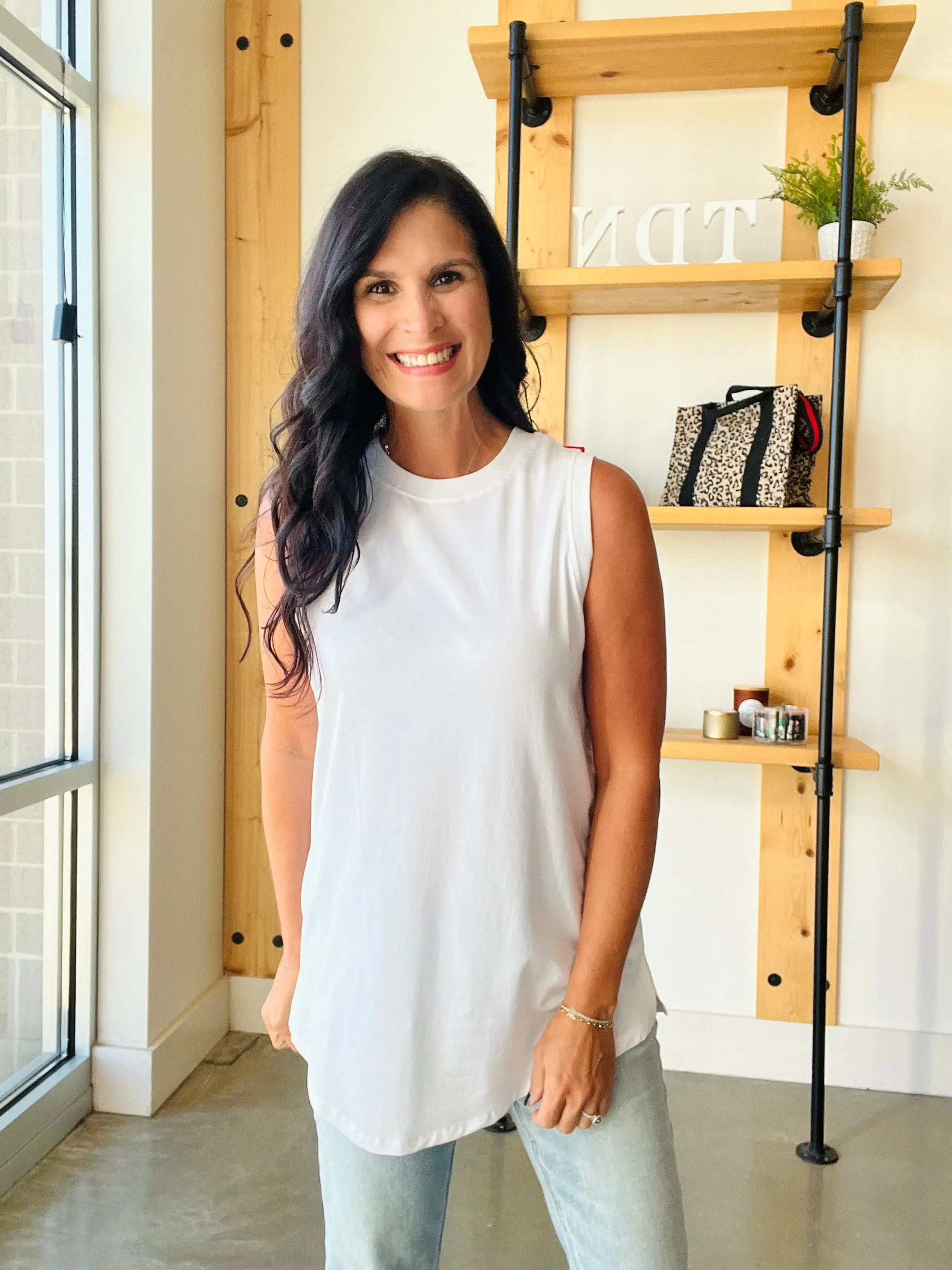 Notched Sleeveless Tank - White
