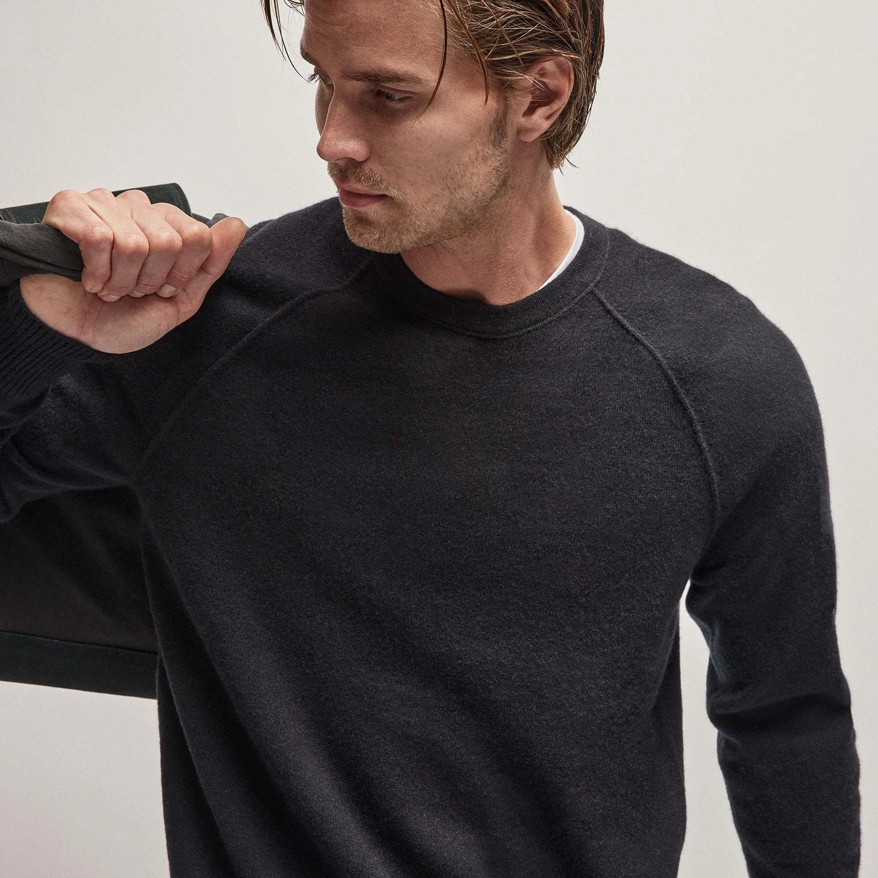 Recycled Cashmere Raglan - Black