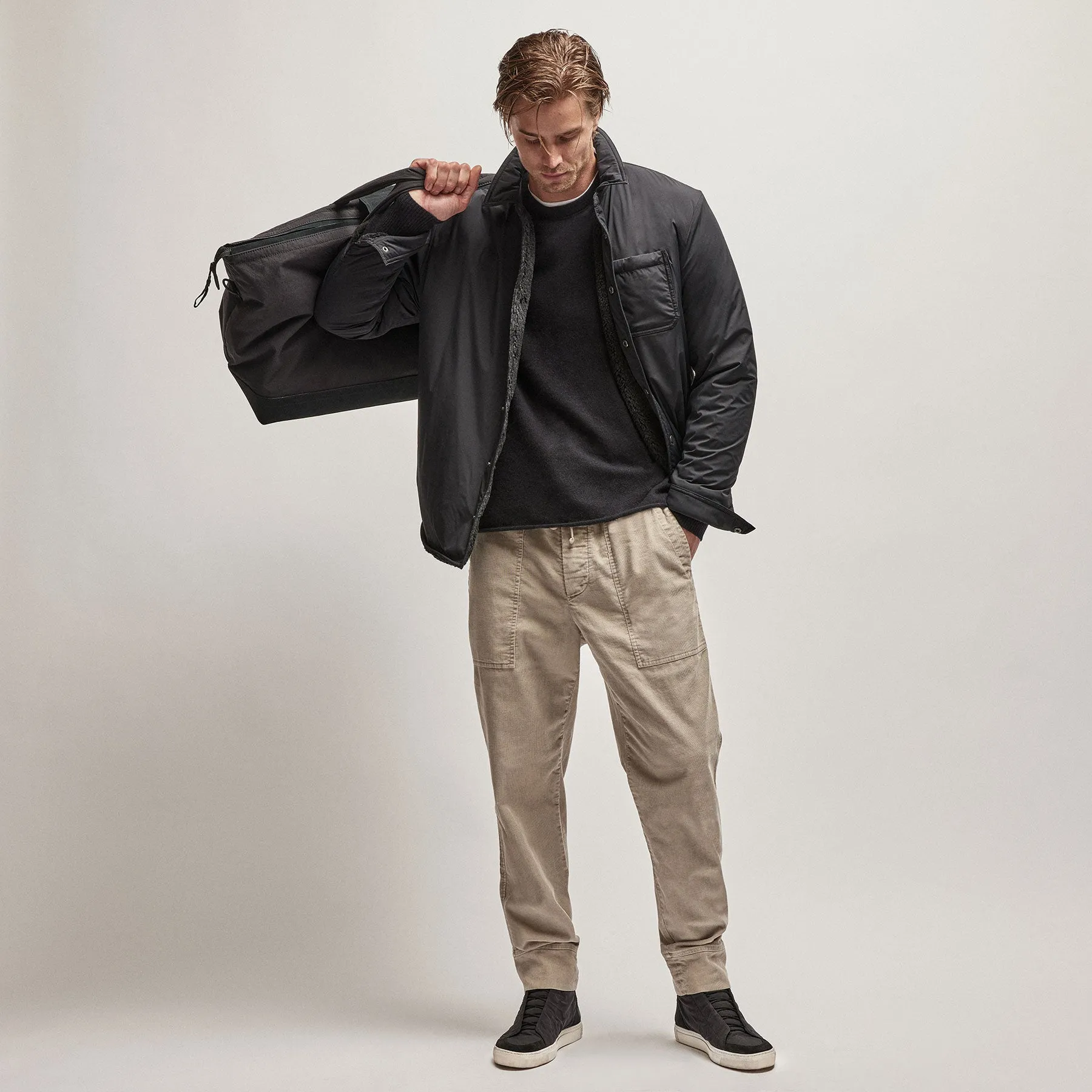 Recycled Cashmere Raglan - Black