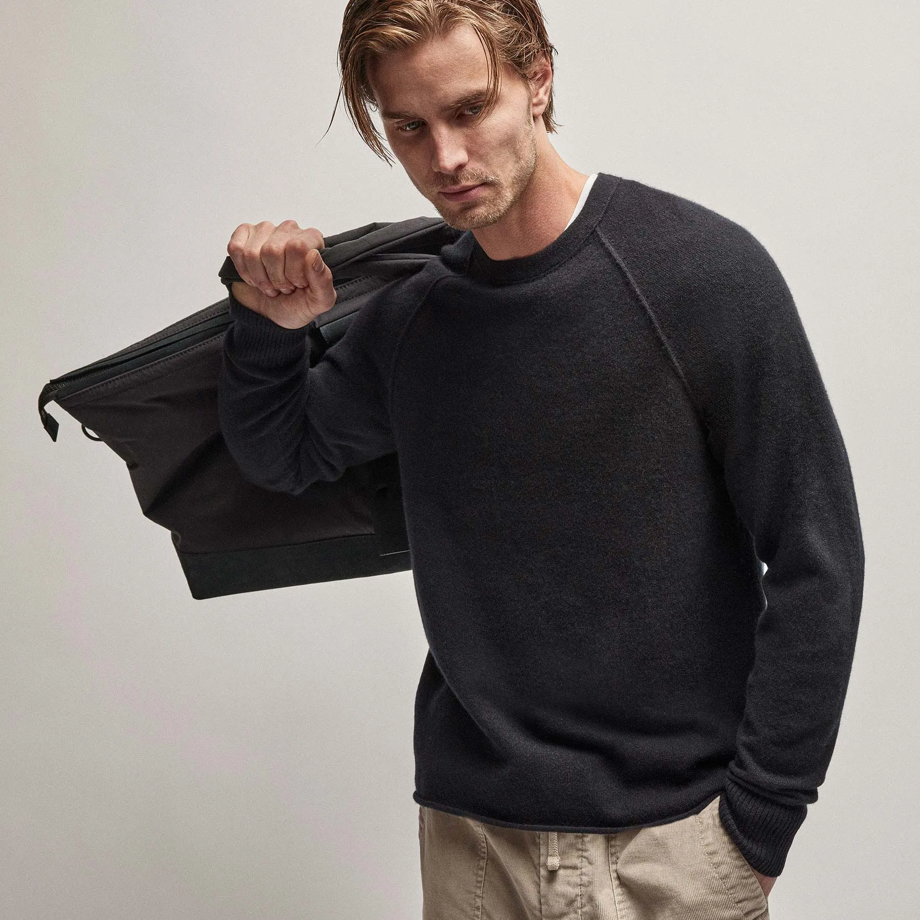 Recycled Cashmere Raglan - Black