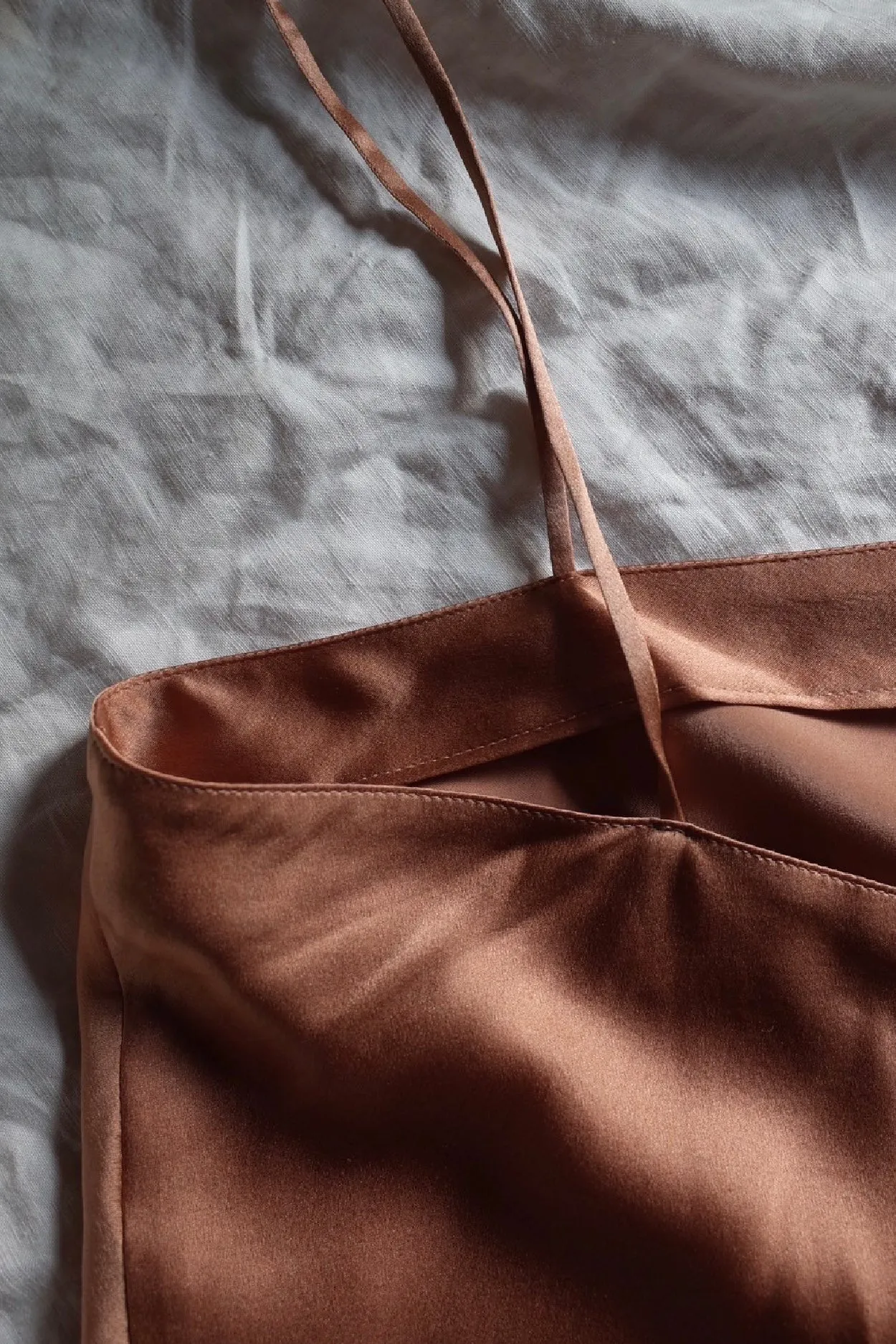 SILK CAMISOLE　BRONZE
