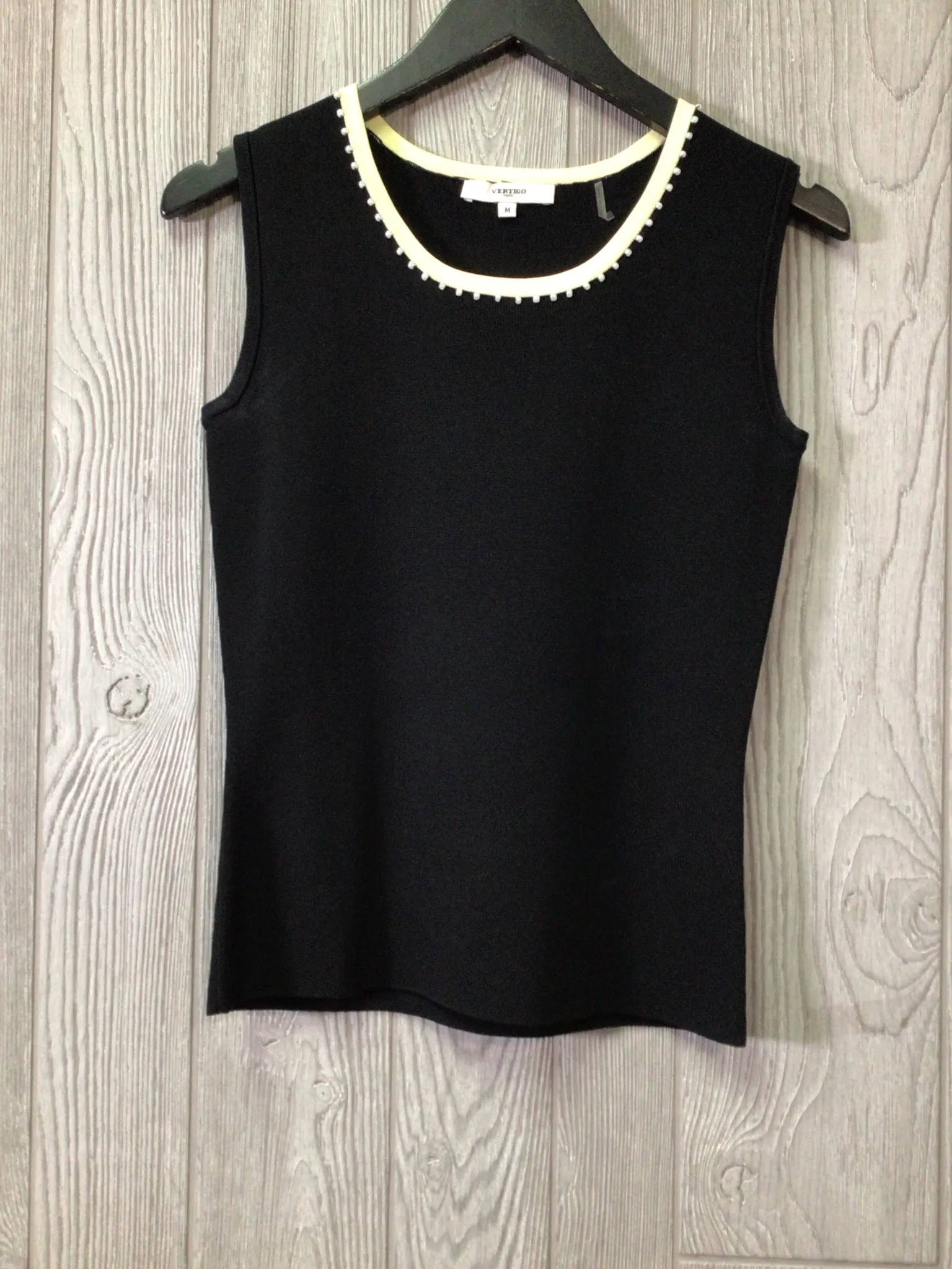 Vertigo Sweater vest Size Medium Knit