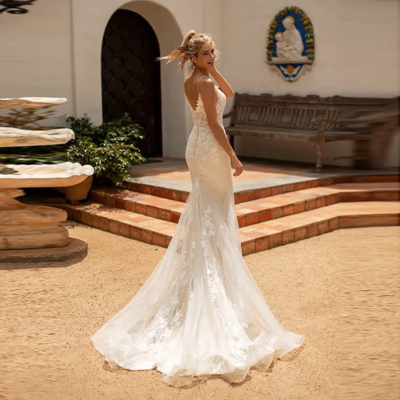 Vintage Mermaid Lace Wedding Dresses V Neck Sleeveless Open Back