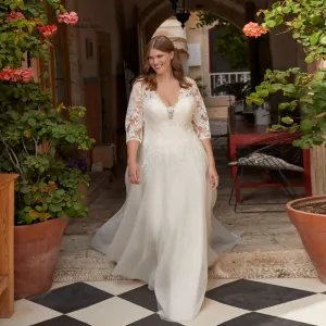 Wedding Dresses Plus Size V-Neck 3/4 Sleeves Bride Gowns Appliques