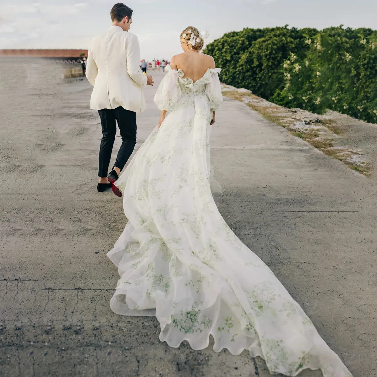 Wedding Guest Dresses: Floral Print Wedding Gowns Long Balloon Sleeves Organza