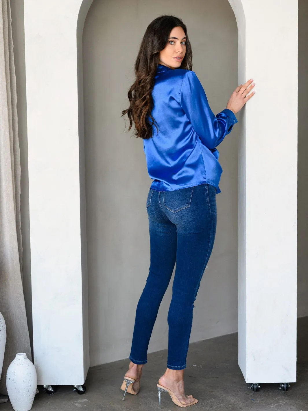 WOMEN'S LONG SLEEVE FRONT RUCHED BUTTON UP SILK  TOP